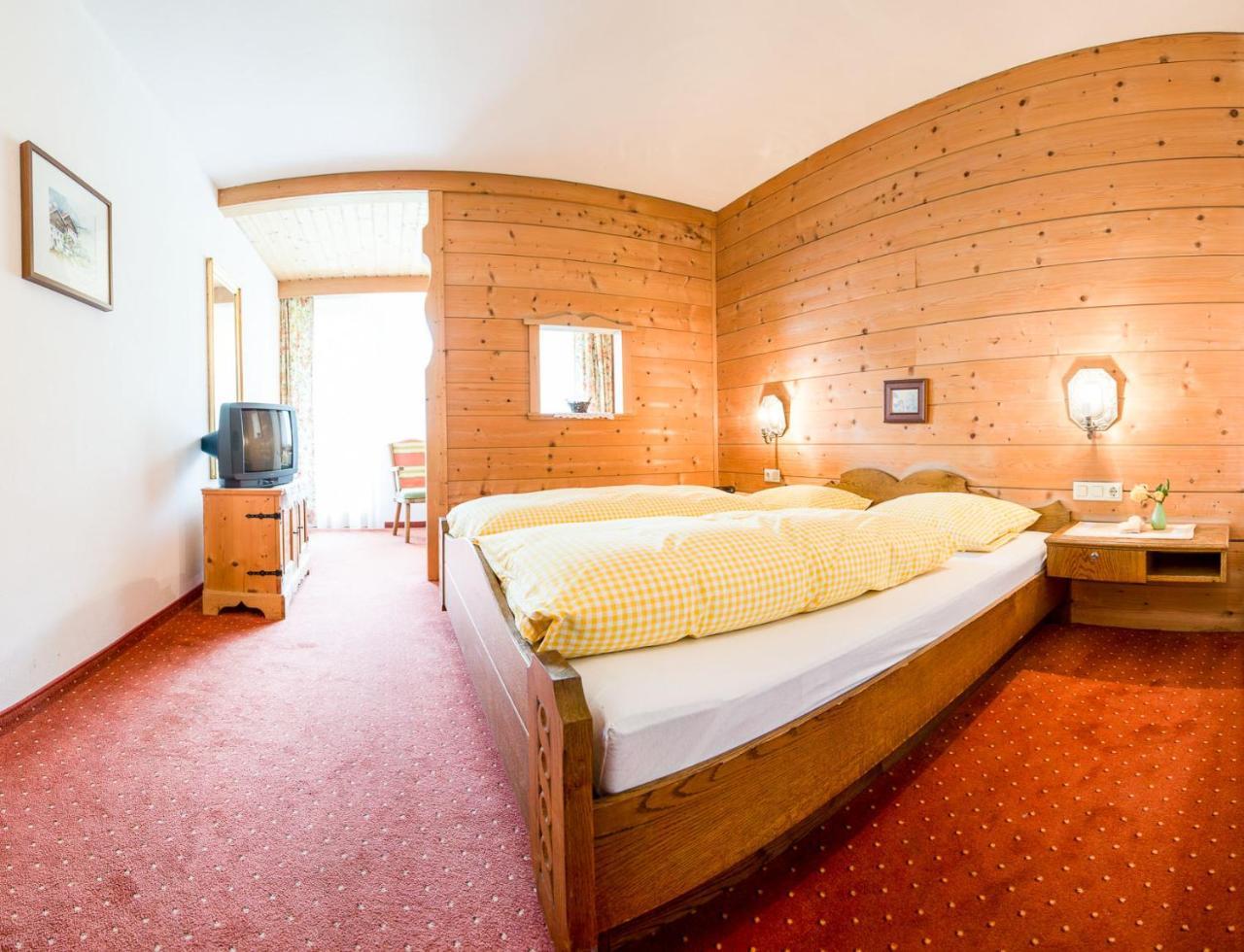 Pension Grubenhof Fulpmes Exterior photo
